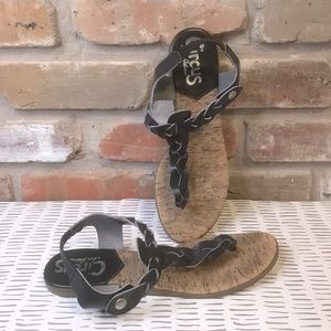 $10 SALE🎉🎉 CIRCUS SAM EDELMAN Women’s Black Braided Thing T-Strap Sandals 9